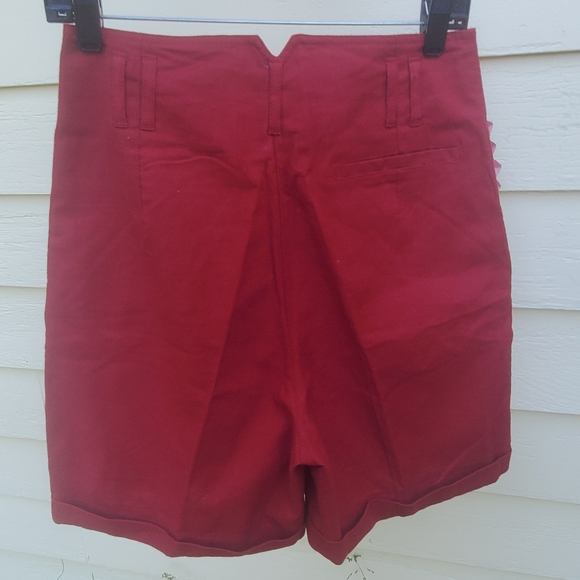 Red cotton high Waist shorts - Picture 2 of 3